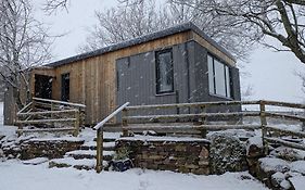 Pollan-Na Clach Cabin